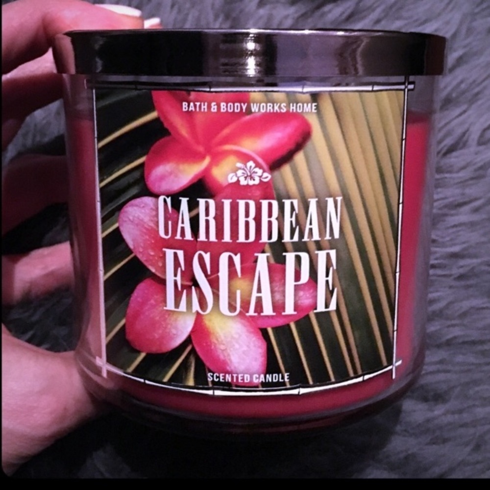 NEW! Bath & Body Works Caribbean Escape Candle